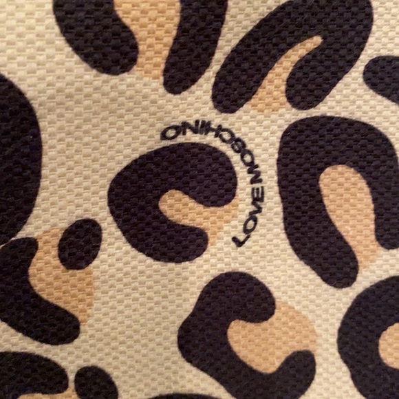 Designer Love Moschino leopard cropped wide leg pant Super stylish! - Picture 6 of 7